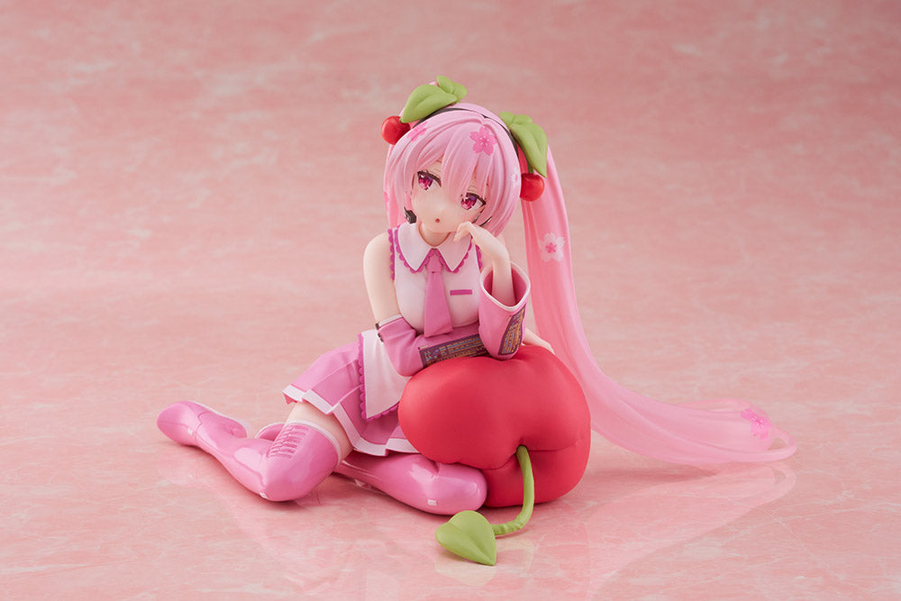 Hatsune Miku - Sakura Miku - Desktop Cute Prize Figure (Cherry Cushion Ver.)